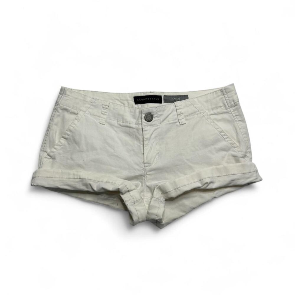 Aeropostale White Mid Shorts perfect for summer women’s size 4 coquette